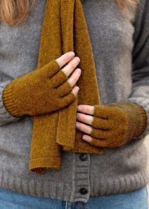 Possum Merino Fingerless Gloves tahiti- Ecowool