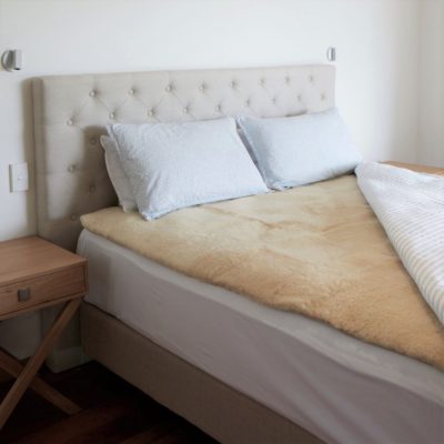 sheepskin under blanket honey - ecowool