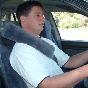 sheepskin seatbelt cover at Ecwool