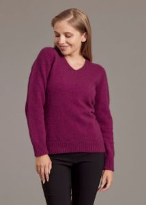 possum merino rib v-neck jersey berry - ecowool